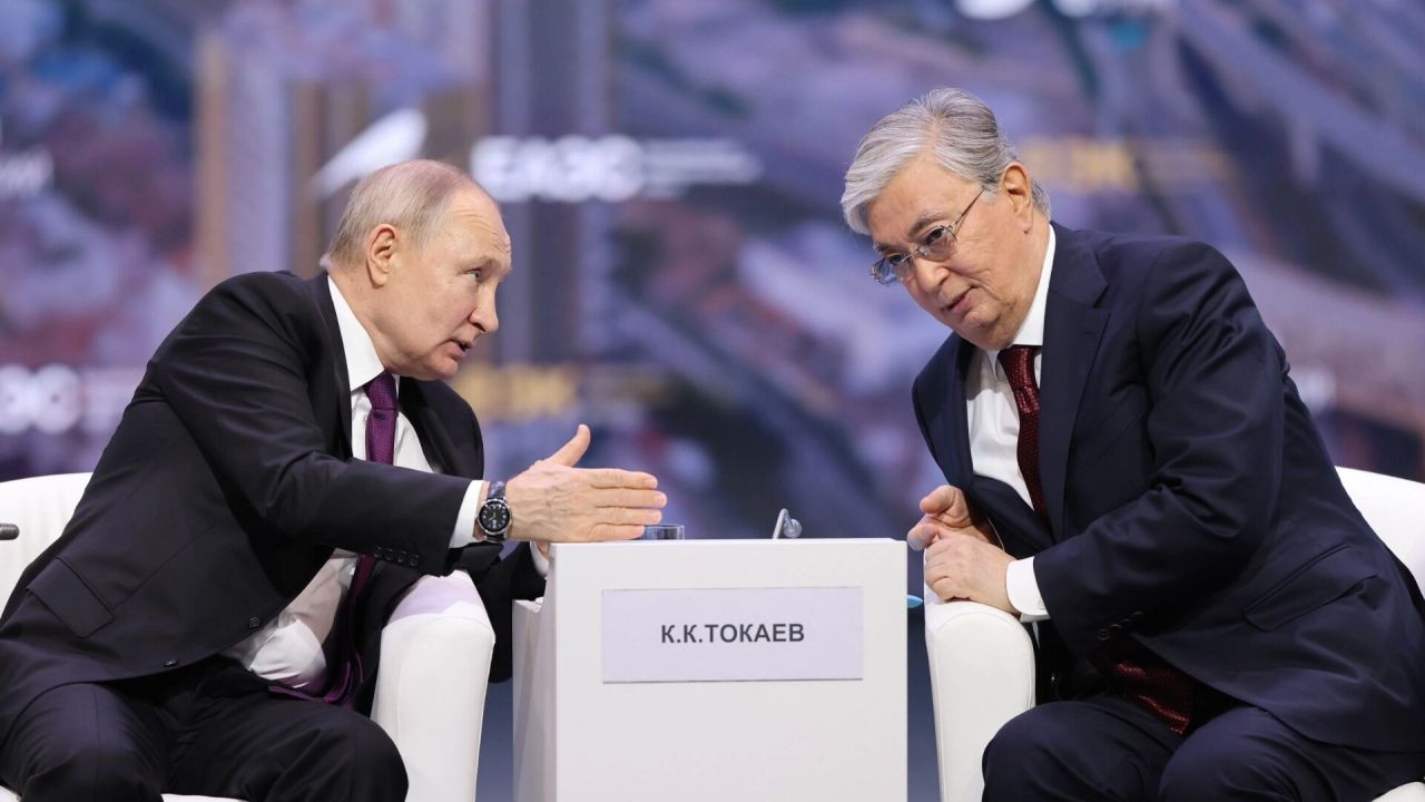 Поставки нефти, газа и строительство АЭС: чем важен визит Путина в Казахстан